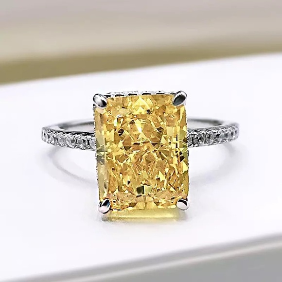 Neiman Marcus Jewelry - 🎁$99 TODAY ONLY‼️was $399
 Yellow Topaz Ring